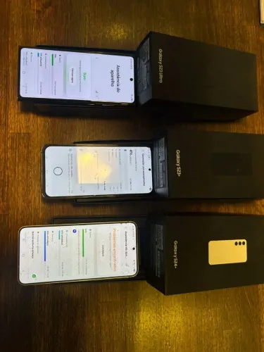 Vendo 3 celular bom preço mais também vendo por unidade separada e só chamar
