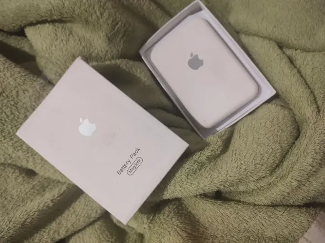 MagSafe Battery Pack Apple - Menino Deus