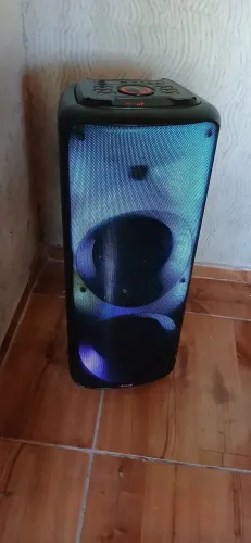 Caixa de som 2000w funcionando tudo normal