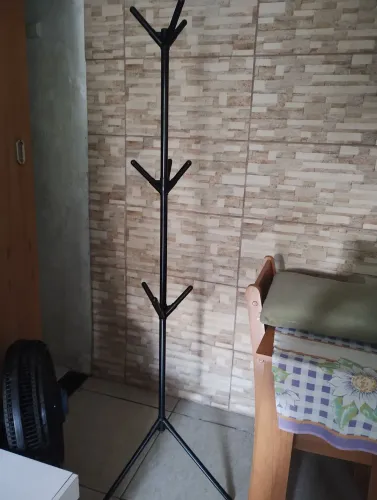 Organizador de roupas, bonés, bolsas 