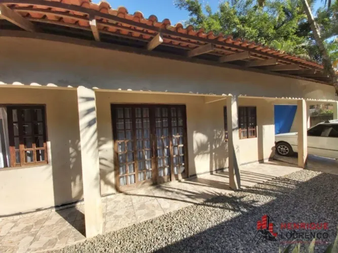 CASA RESIDENCIAL em ARAQUARI - SC, Itinga