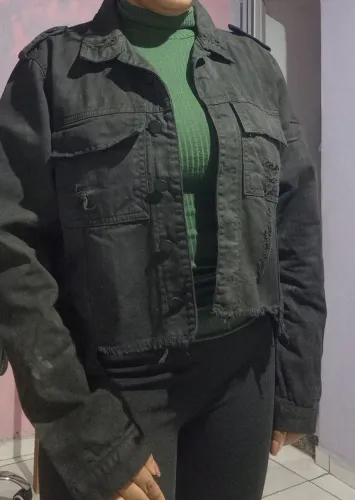 Jaqueta nova camuflada - veste 48