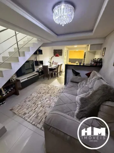 Sobrado triplex no centro de Camboriú a venda, 3 dormitórios com piscina privativa