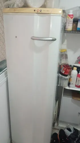 Freezer vertical gelando muito!