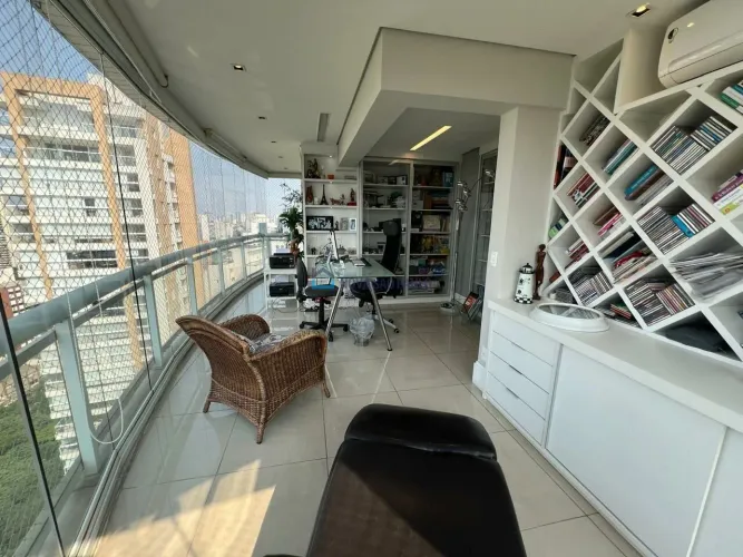 Cobertura a venda Vila Mariana, com 347,80m², 4 vagas de garagem. próximo ao metro saúde.