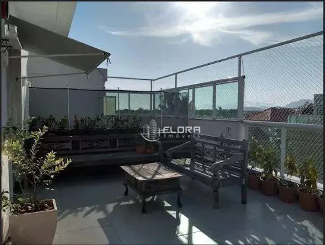 Cobertura com 3 dormitórios à venda, 176 m² por R$ 900.000,00 - Itaipu - Niterói/RJ