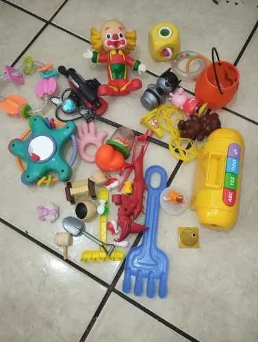 Brinquedos infantil variados 