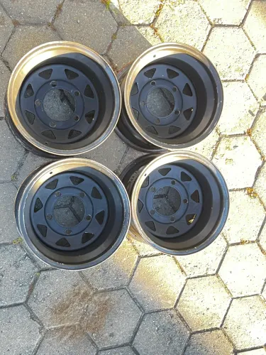 ? VENDO JOGO DE RODAS MANGELS DIRECIONAL 15 TALA 10
