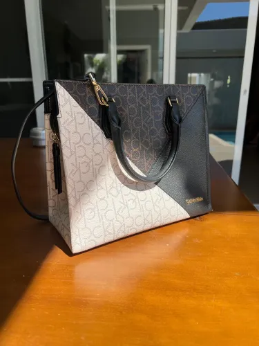 Bolsa Couro Calvin Klein