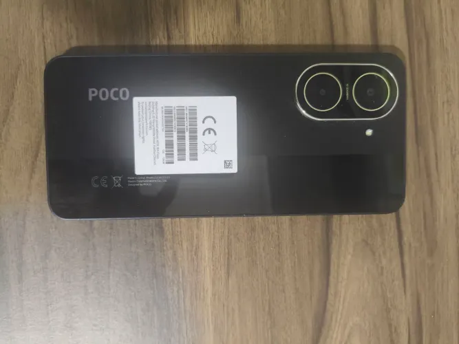 VENDE-SE POCO C71 COM POUCOS MESES DE USO.