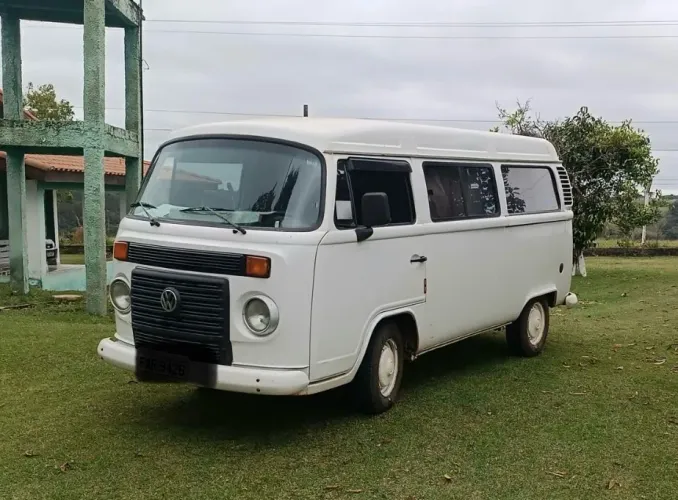 Volkswagen Kombi Standard 1.4 MI Total Flex 8V 2012