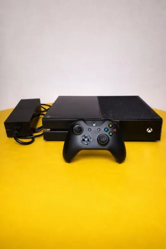 XBOX ONE + CONTROLE ORIGINAL (fonte original)