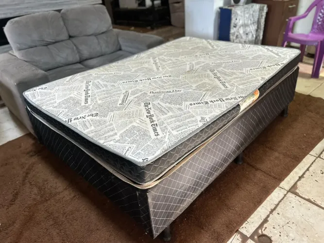 ? CAMA BOX CASAL ESPUMA D20 ? bem conservado marcas de uso ?Entrego e passo cartão