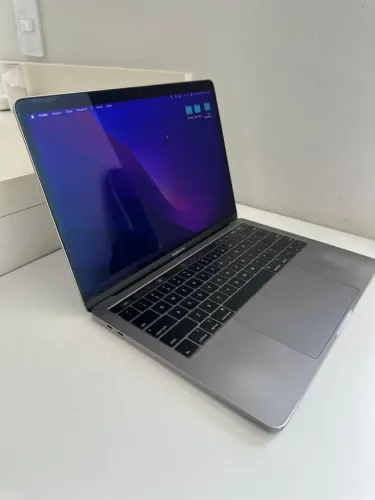 MacBook Pro (2021) 14-inch - Apple M1 Pro 8-core and 14-core GPU - 16GB RAM - SSD 512GB