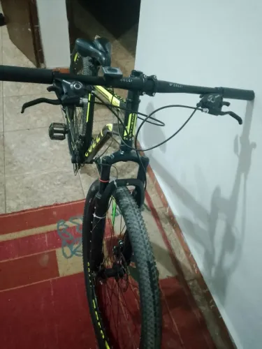 Bicicleta ta nova