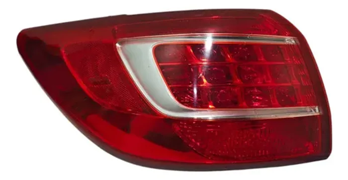 Lanterna Traseira Esquerda Kia Sportage 2.0 Lx 2013/2015 Prateado