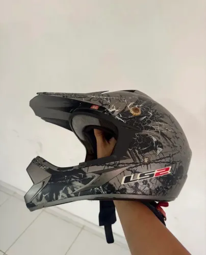 Capacete IS2 tamanho 60