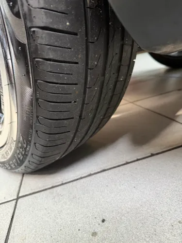 4 Pneus 235 45 R19