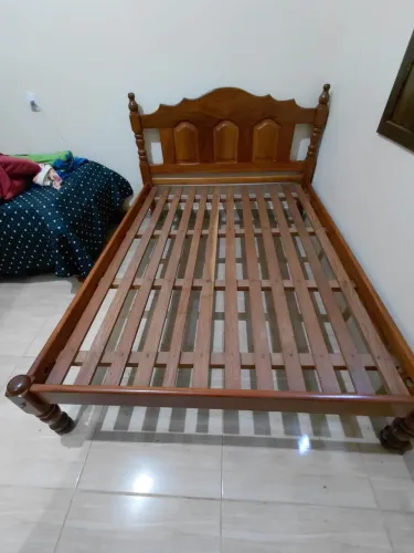 Cama de madeira