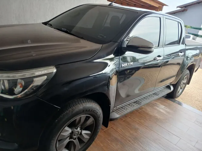 Toyota Hilux CD SRV 4X4 2.8 TDI Diesel Aut. 2017