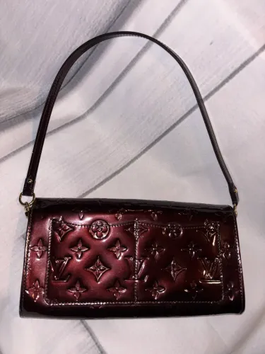 Louis Vuitton Monogram Vernis Rossmore MM
