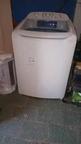 Máquina de lava e seca