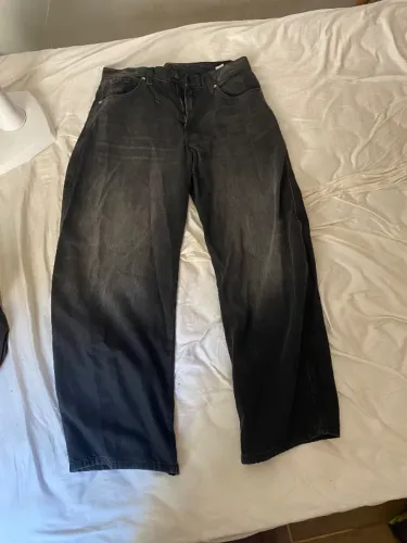 Calça Zara nunca usada