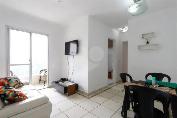 Apartamento à venda com 2 quartos em Jardim Monte Alegre, São Paulo