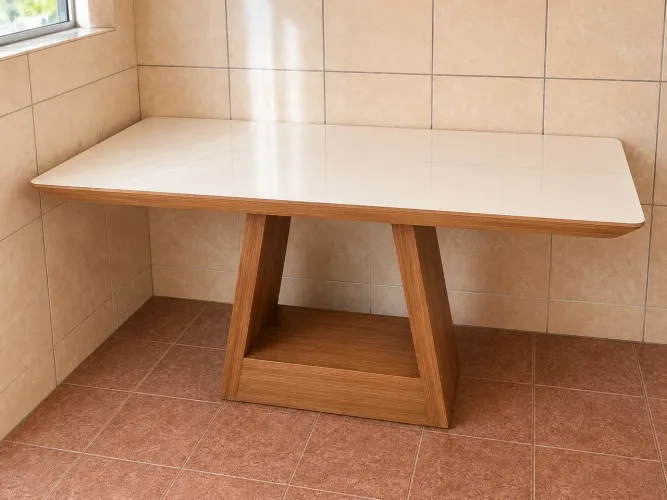 Mesa com 3 cadeiras