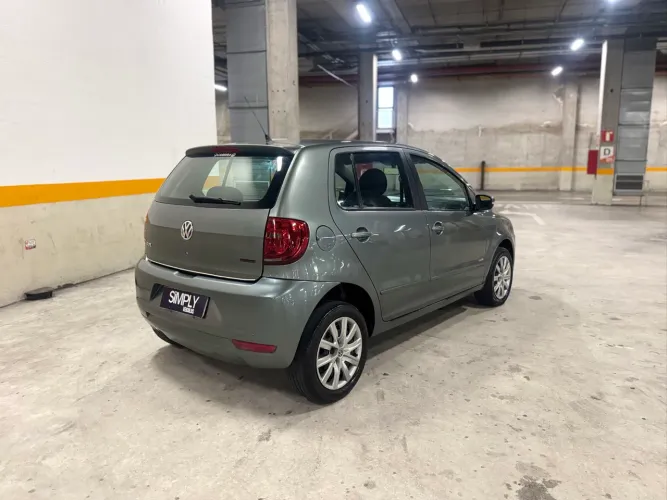 Volkswagen Fox 1.0 MI Total Flex 8V 5P 2012
