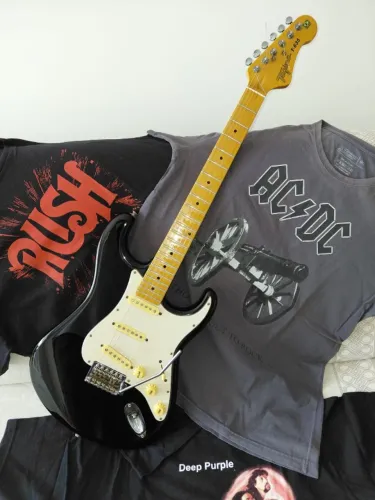 Guitarra Tagima T-635 + Amplificador Meteoro