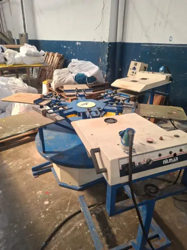 CARROSSEL PARA SERIGRAFIA COM 16 BERÇOS