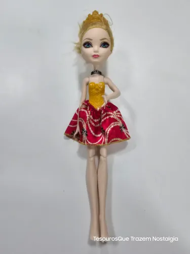 Ever After High Apple White - Monster High ( Leia a Descrição)