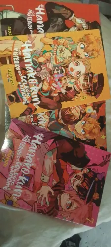 Hanako-kun, volumes: 1, 4, 5 e 7