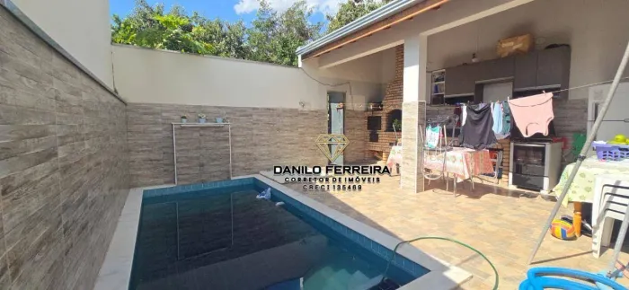 Casa à venda em Salto com 2 quartos à venda, 144 m² por R$ 750.000 - Jardim Santa Marta II