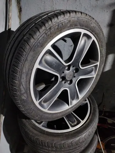 4 rodas de mini cabrito e 4 pneus