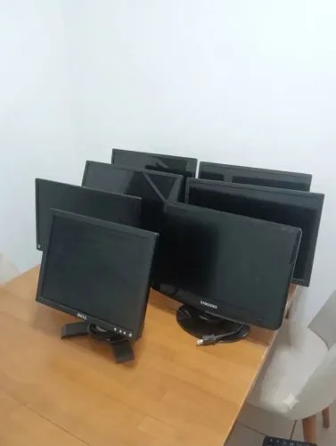 Lindos Monitores a partir de R$ 90 apenas 15 a 19" HDMI e VGA 