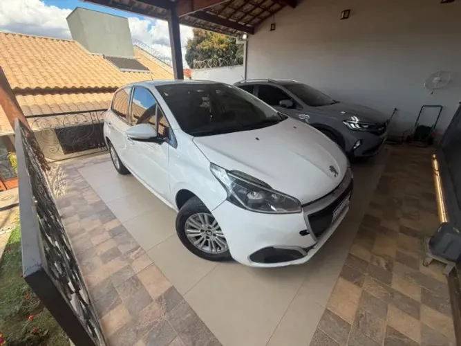 Peugeot 208 Active 1.2 Flex 12V 5P Mec. 2020