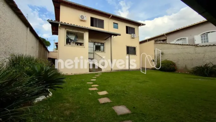 Casa à venda no Serrano