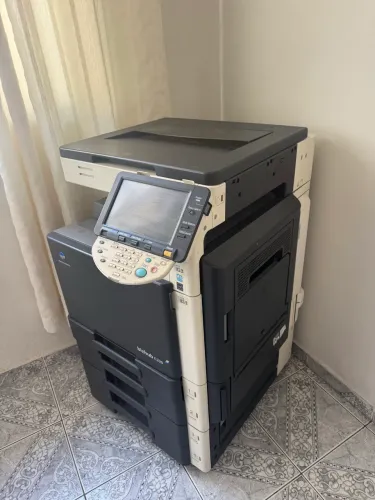 Impressora Multifuncional Konica Minolta C220