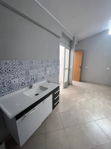 Imóvel para aluguel com 30 metros quadrados com 2 quartos em Vila Invernada - São Paulo - 