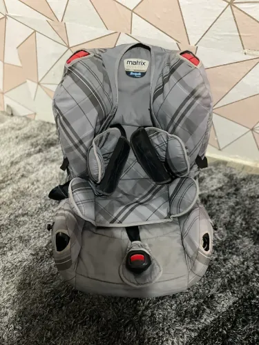 Cadeira de Carro Matrix FAÇO ENTREGA