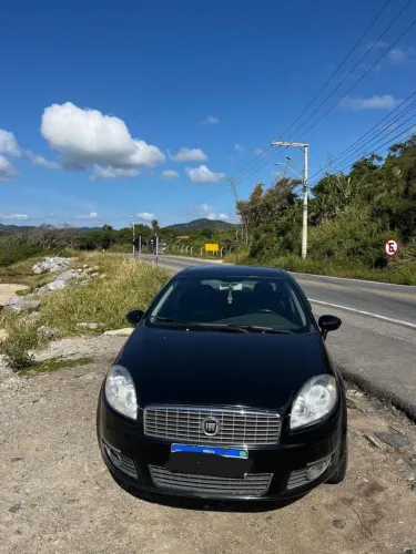 Fiat Linea Essence 1.8 Flex 16V 4P 2012