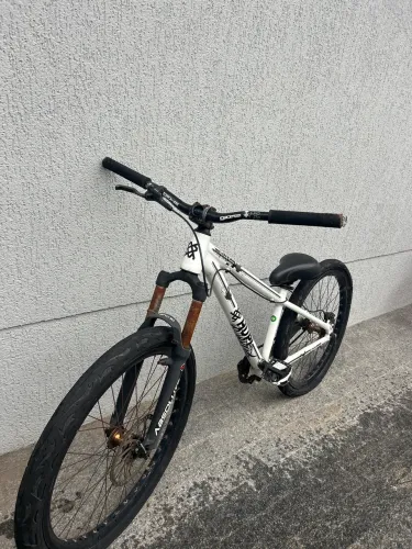 Bicicleta hupi whistler