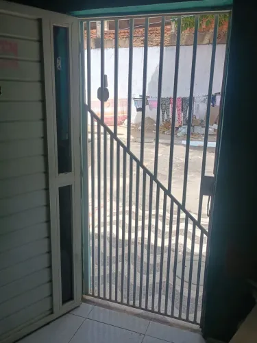 Grade para porta social