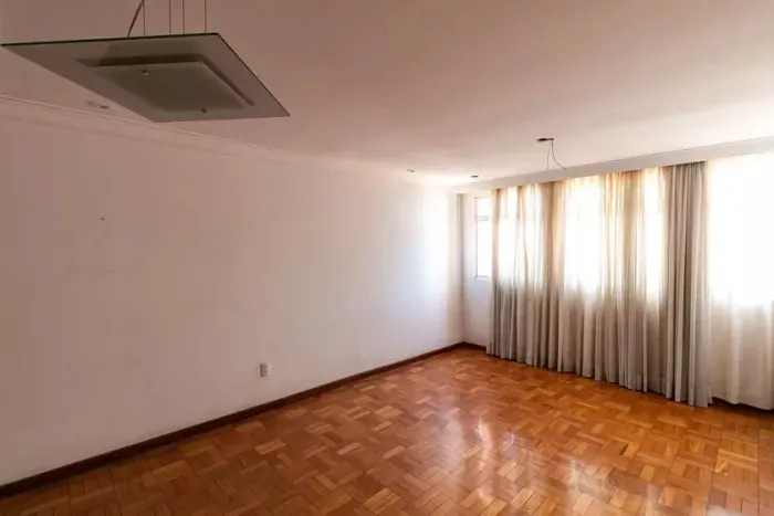 Casa à Venda - Barroca, 4 Quartos, 200 m2