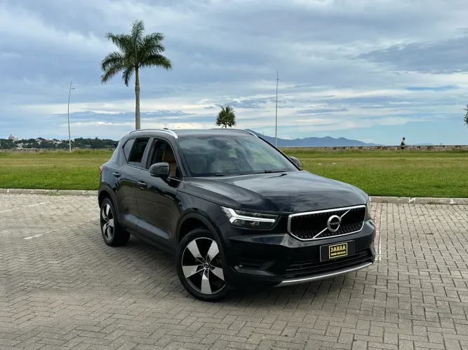 Volvo XC40 XC 40 T-4 Momentum 2.0 190cv FWD 2020