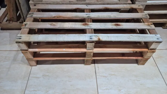 Pallets ideal para mini cercado, medida 0.50 centímetros por 1.10mt,entrego. 