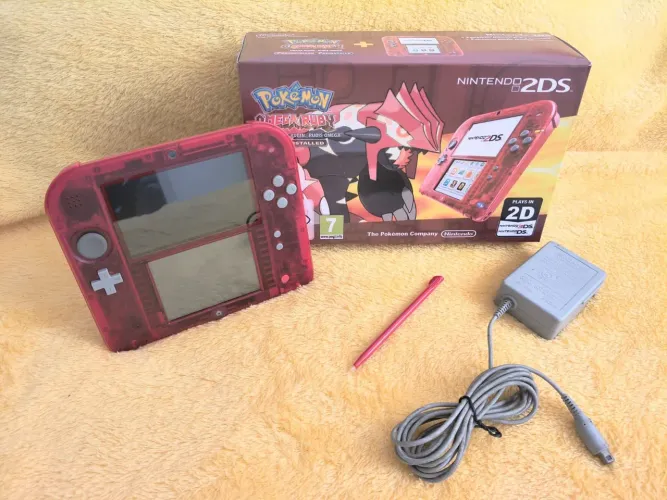 NINTENDO 2DS CLEAR RED DESBLOQUEADO