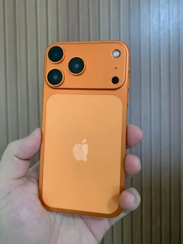iPhone XR - (17 Pro Laranja) - Tudo OK - Aceito cartão + Trocas